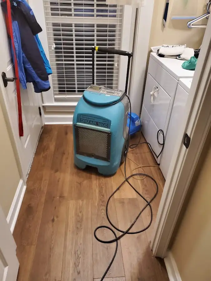 Commercial dehumidifier deployed for Flood Damage Cleanup in Sea Cliff